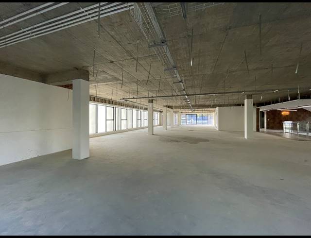 2,173M² OFFICE TO LET IN BRYANSTON